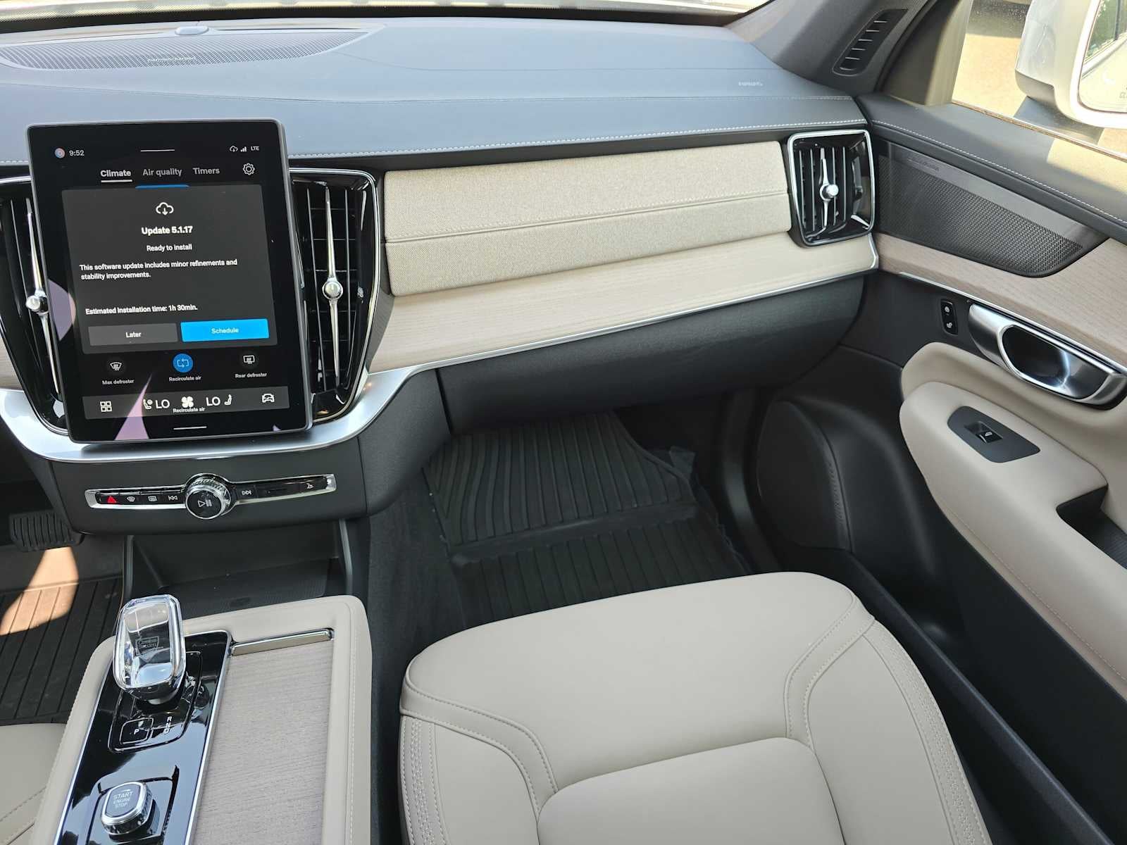 2026 Volvo XC90 Plus