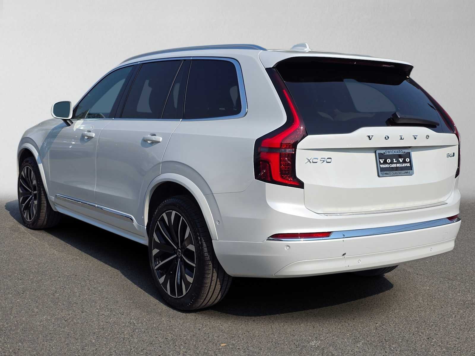 2026 Volvo XC90 Plus