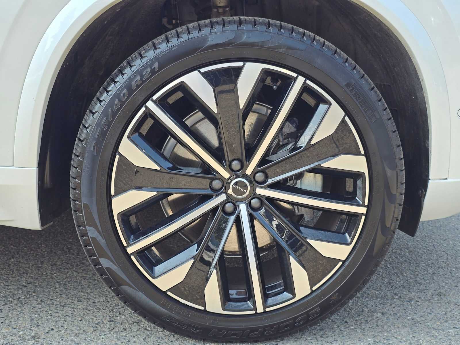 2026 Volvo XC90 Plus