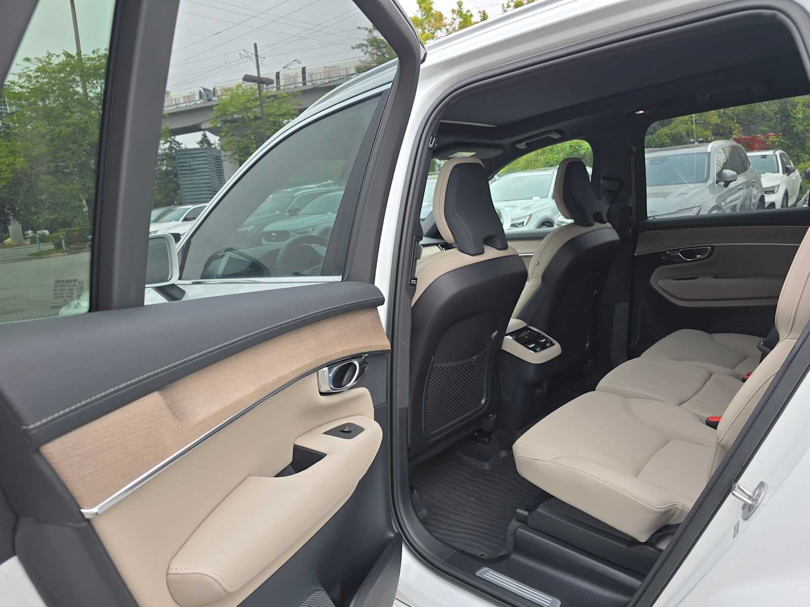 2026 Volvo XC90 Plus