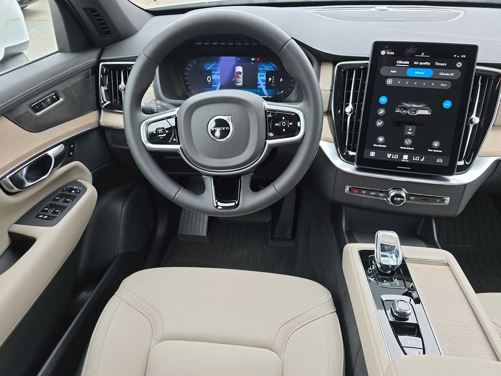 2026 Volvo XC90 Plus