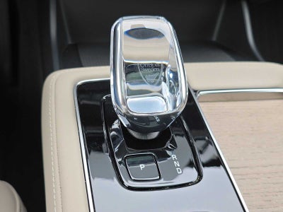 2026 Volvo XC90 Plus