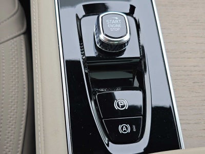 2026 Volvo XC90 Plus