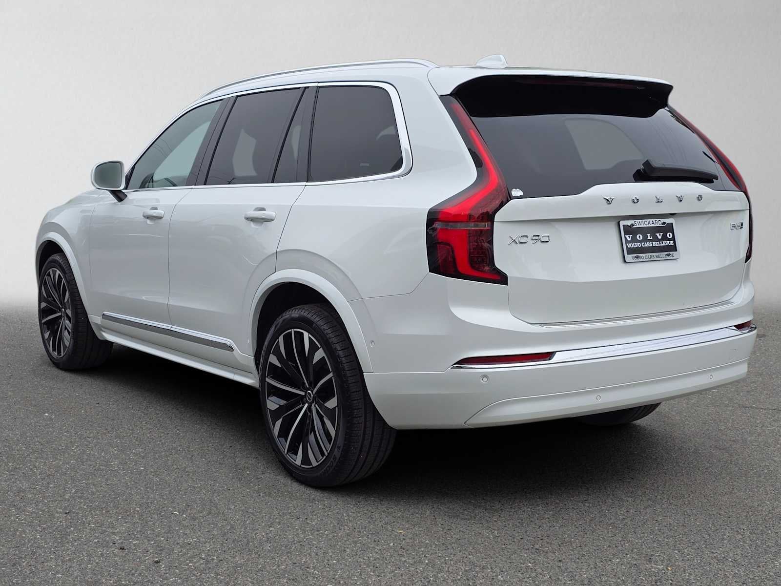2026 Volvo XC90 Plus