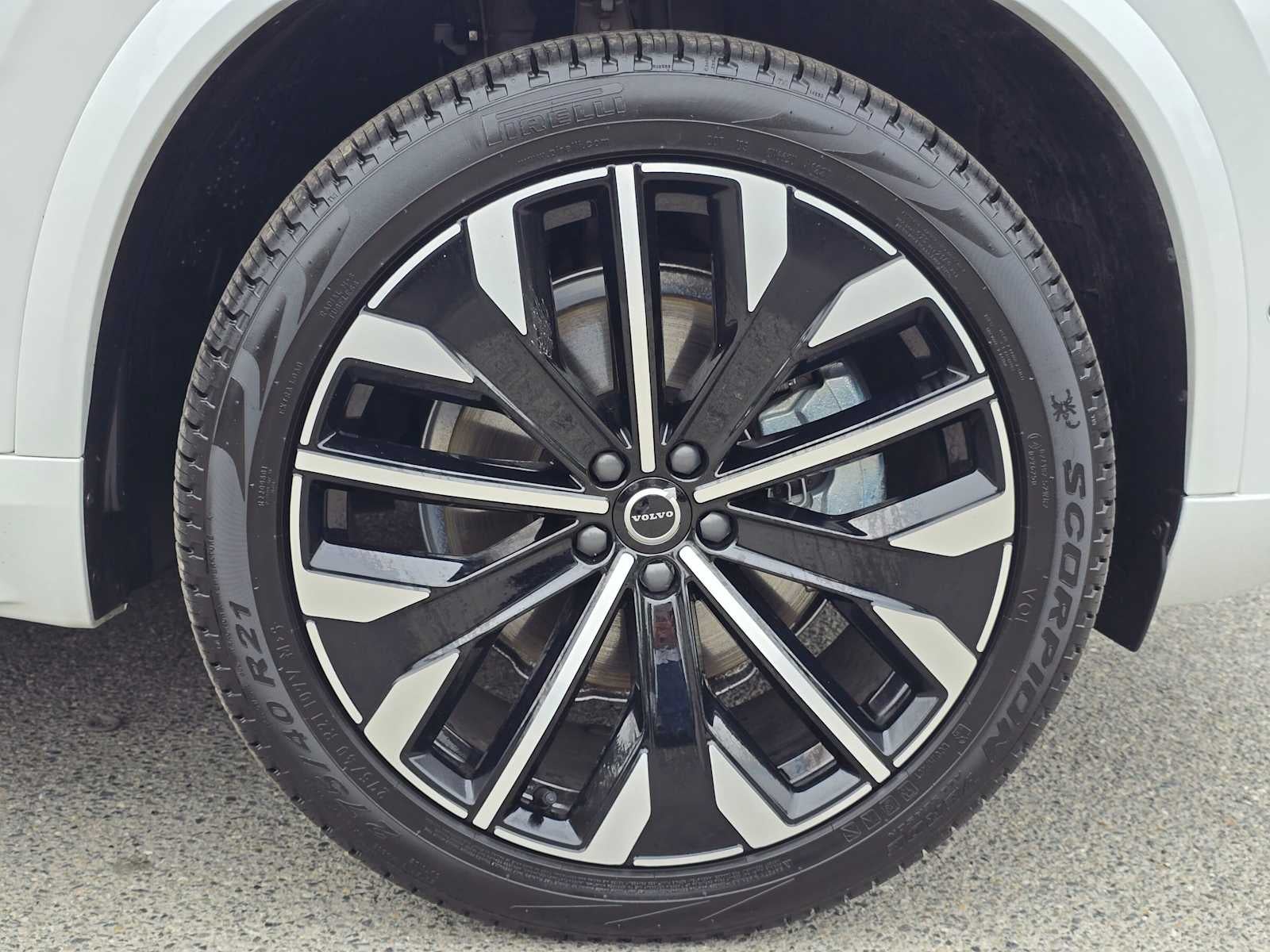 2026 Volvo XC90 Plus