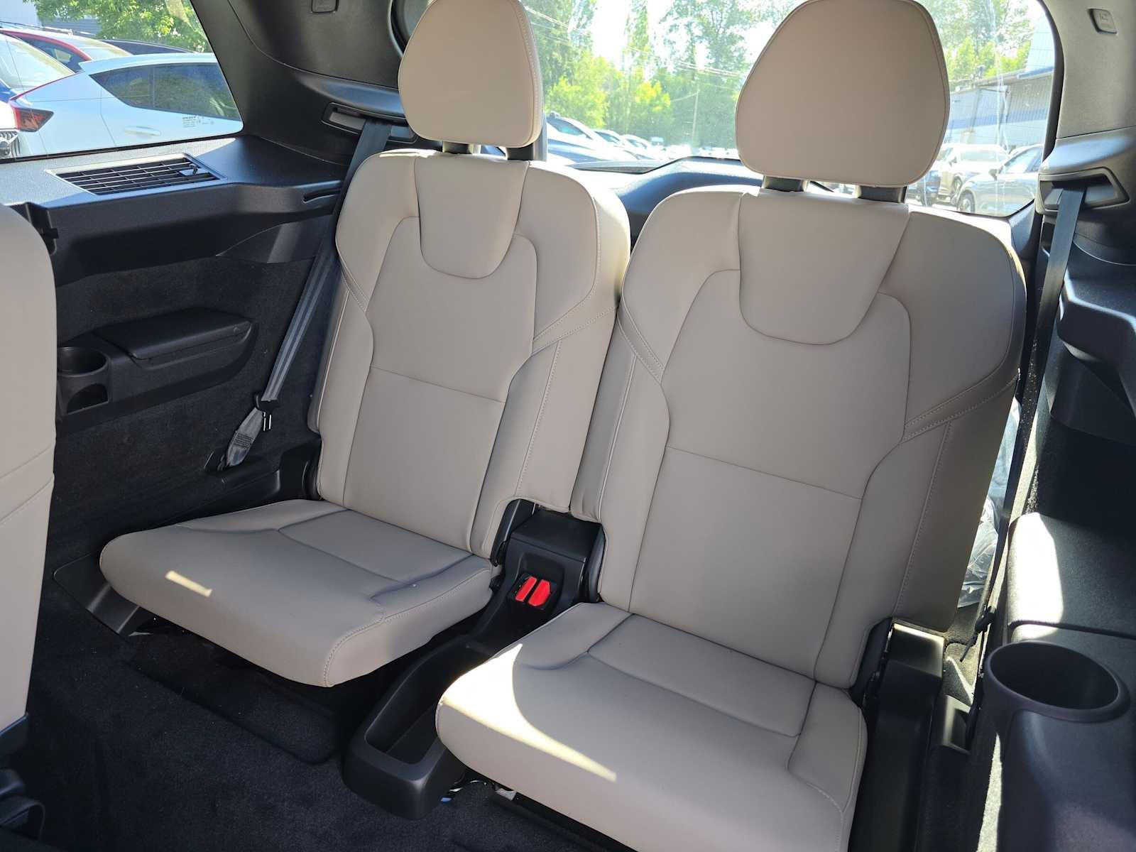 2026 Volvo XC90 Plus