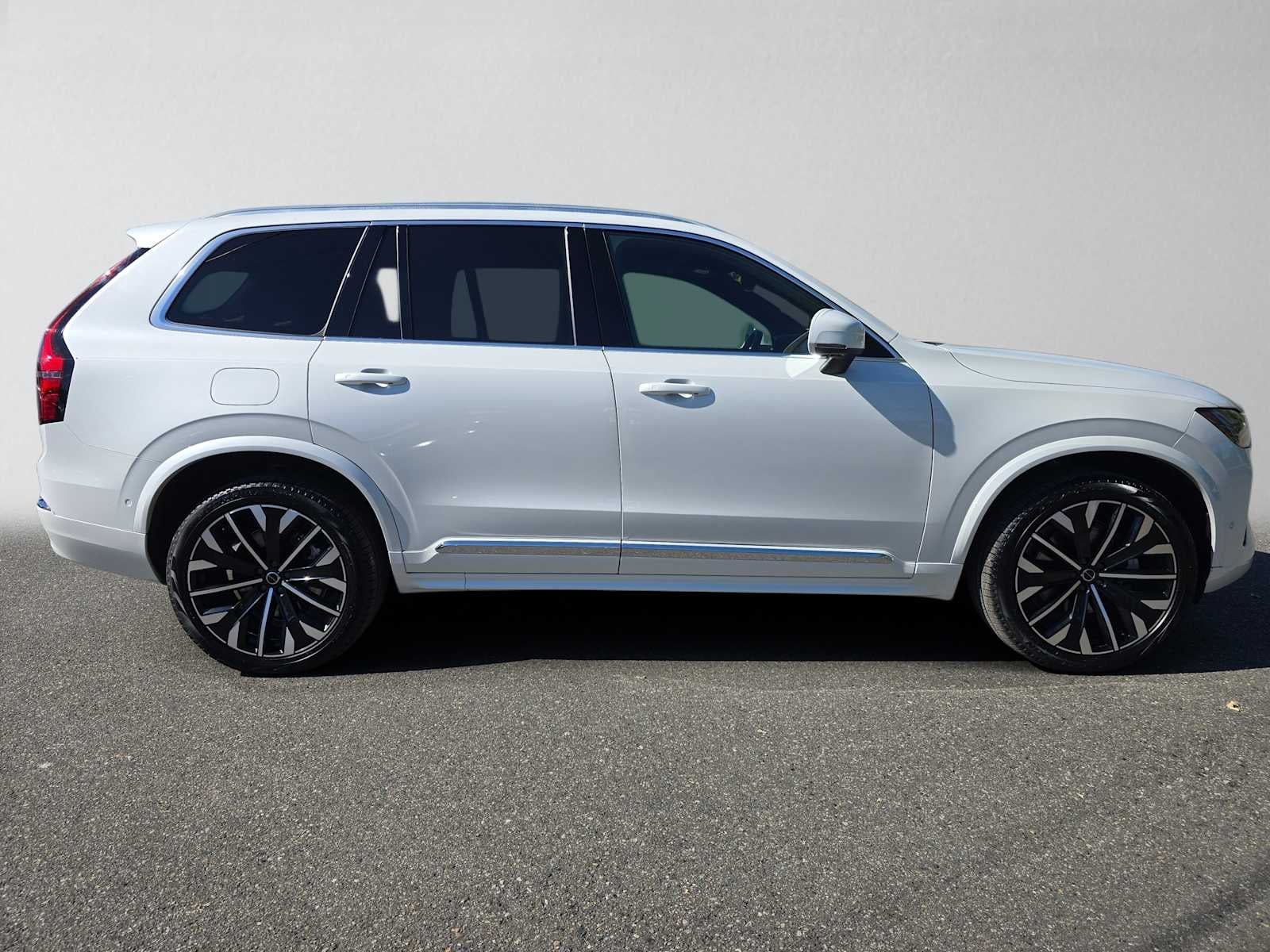 2026 Volvo XC90 Plus
