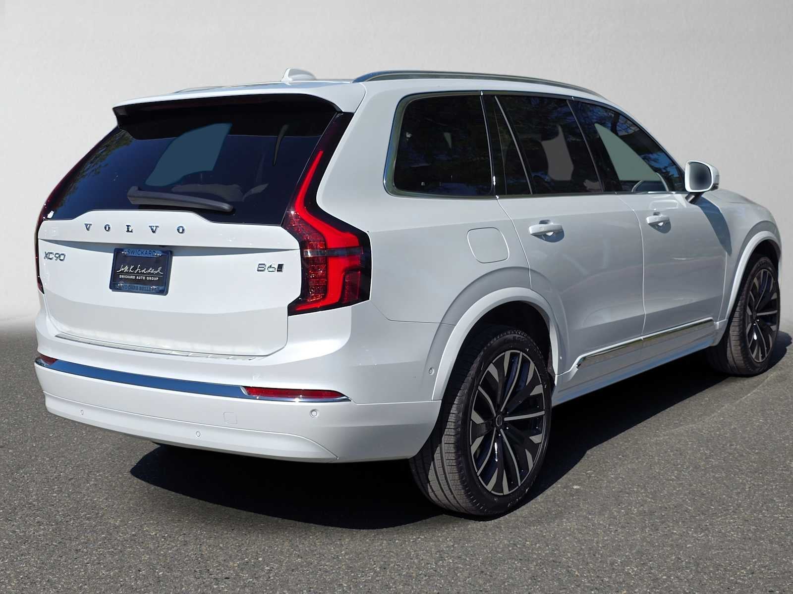 2026 Volvo XC90 Plus