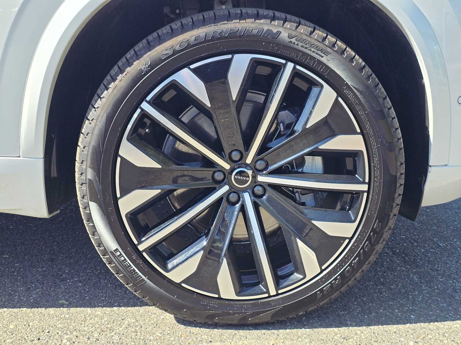 2026 Volvo XC90 Plus