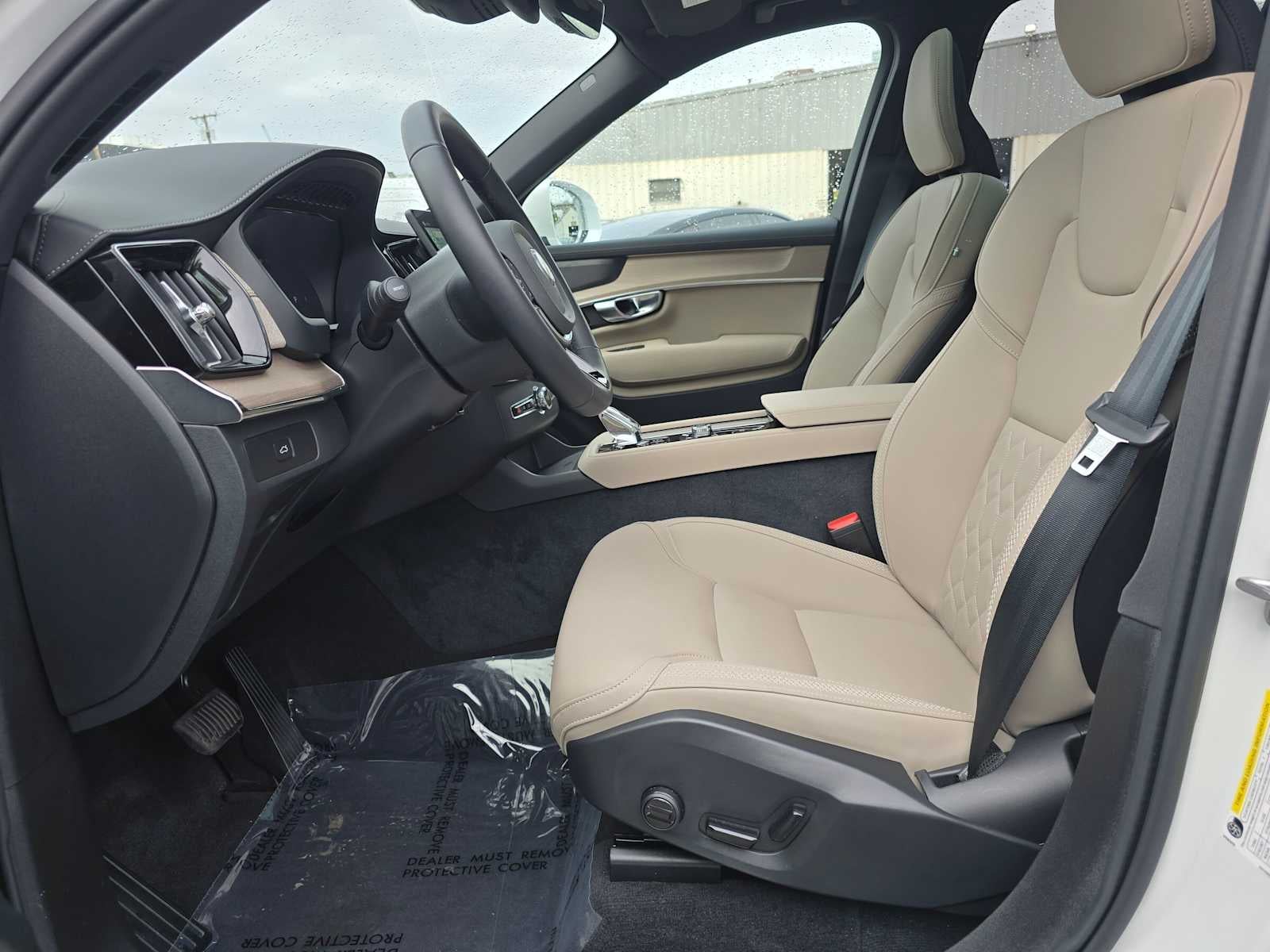 2026 Volvo XC90 Plus