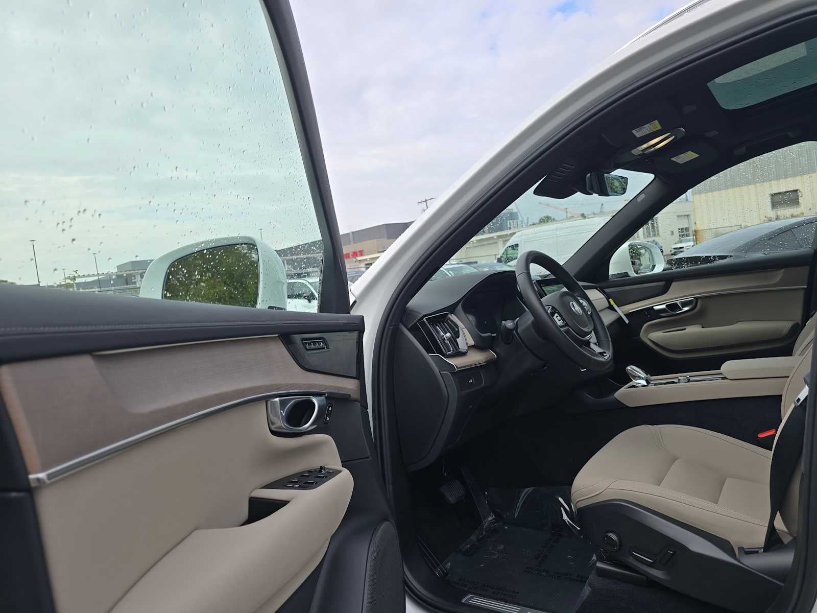 2026 Volvo XC90 Plus