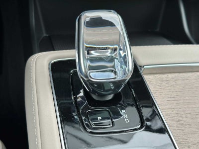 2026 Volvo XC90 Plus