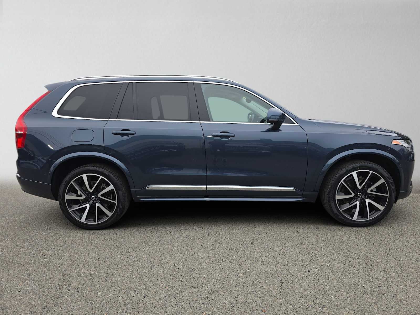 2023 Volvo XC90 Plus