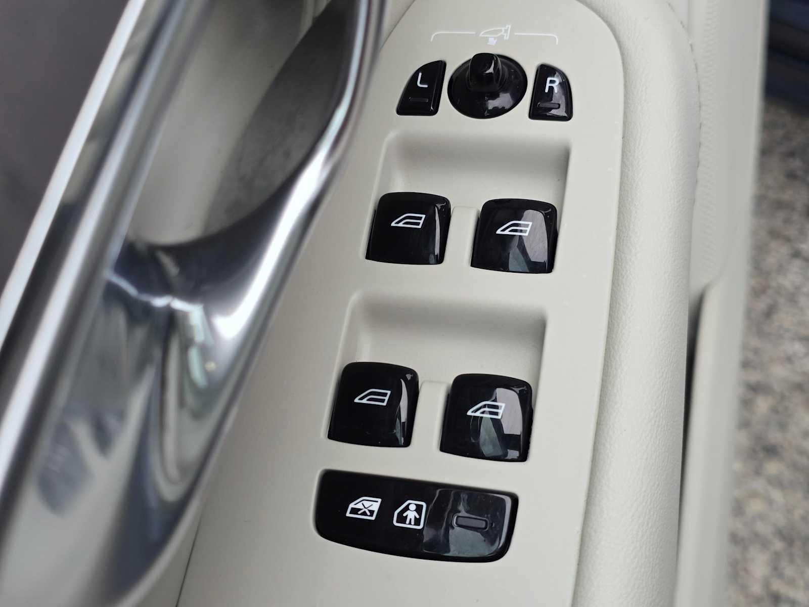 2023 Volvo XC90 Plus