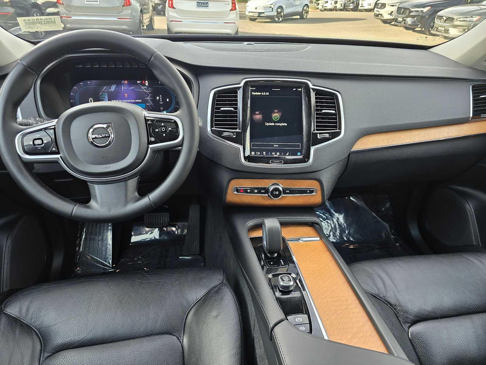 2023 Volvo XC90 Plus