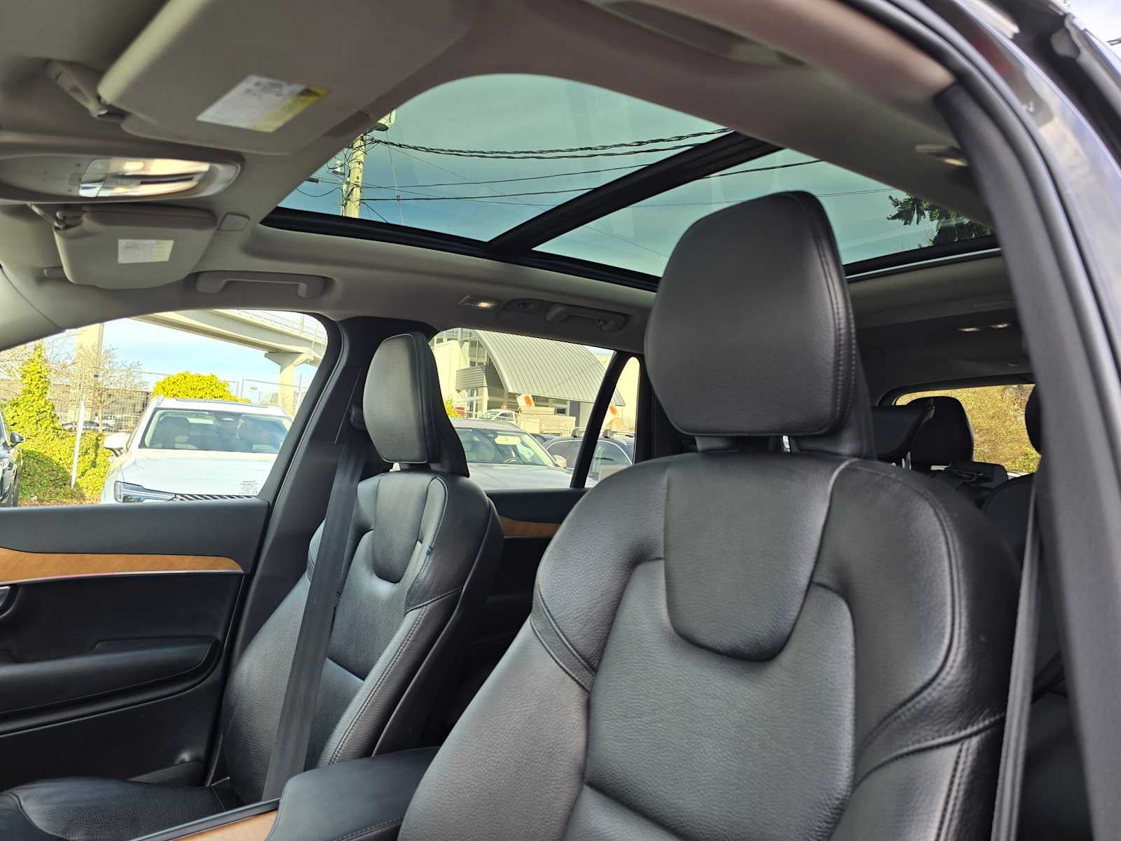 2023 Volvo XC90 Plus