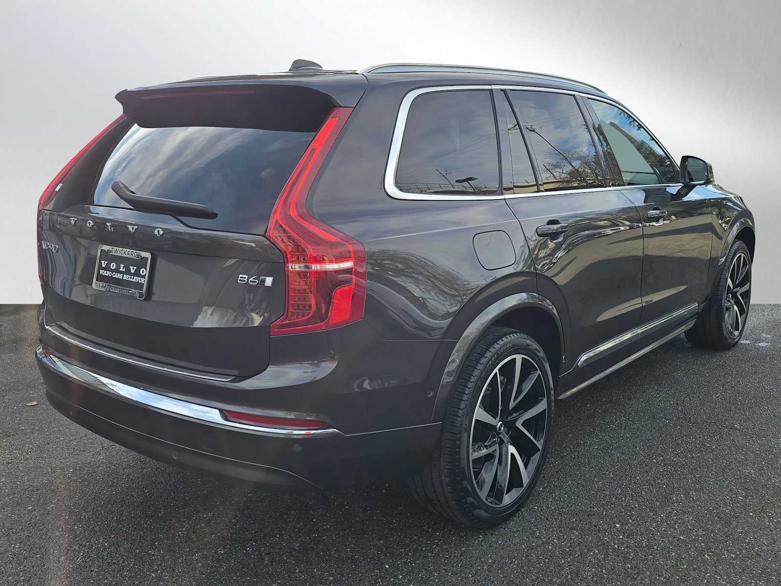 2023 Volvo XC90 Plus