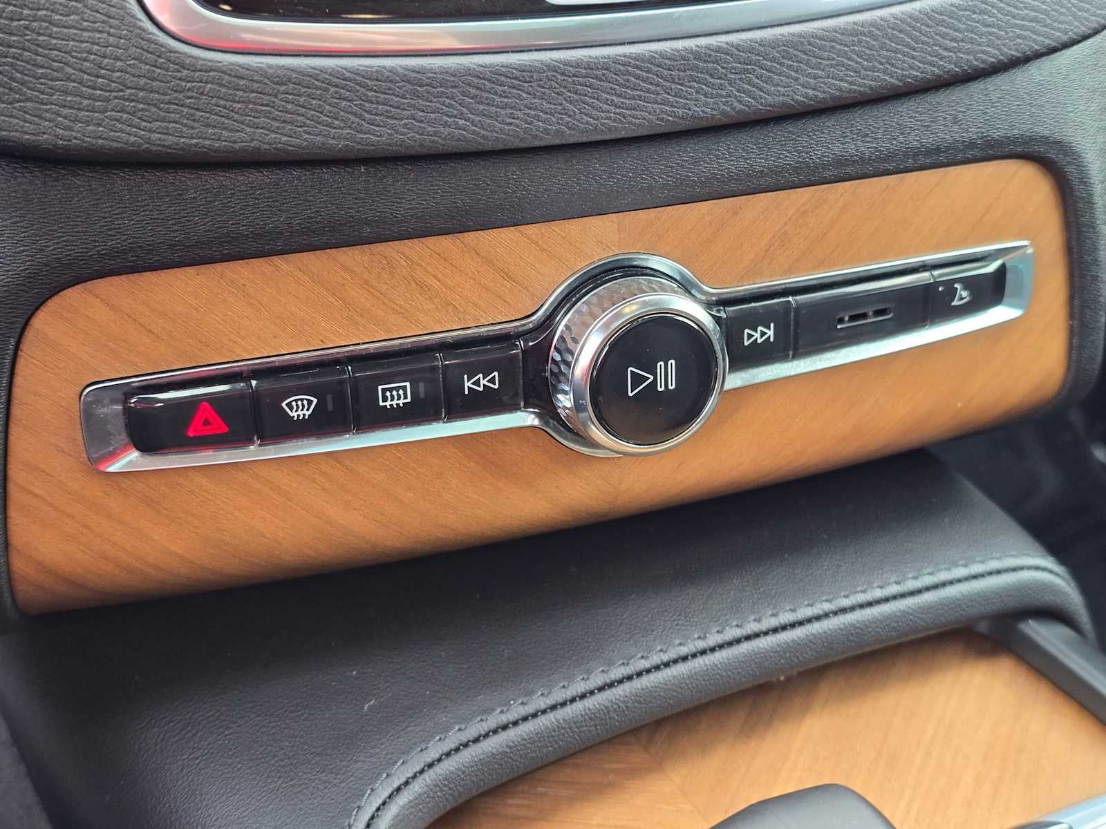 2023 Volvo XC90 Plus