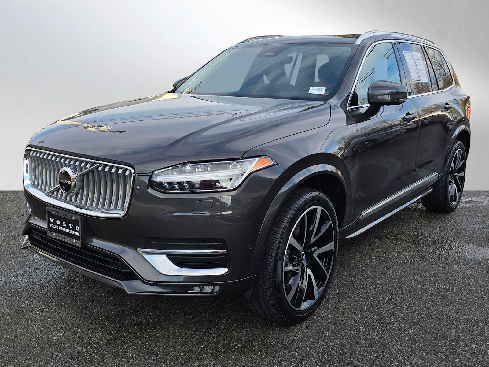 2023 Volvo XC90 Plus
