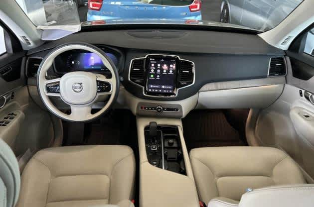 2023 Volvo XC90 Plus