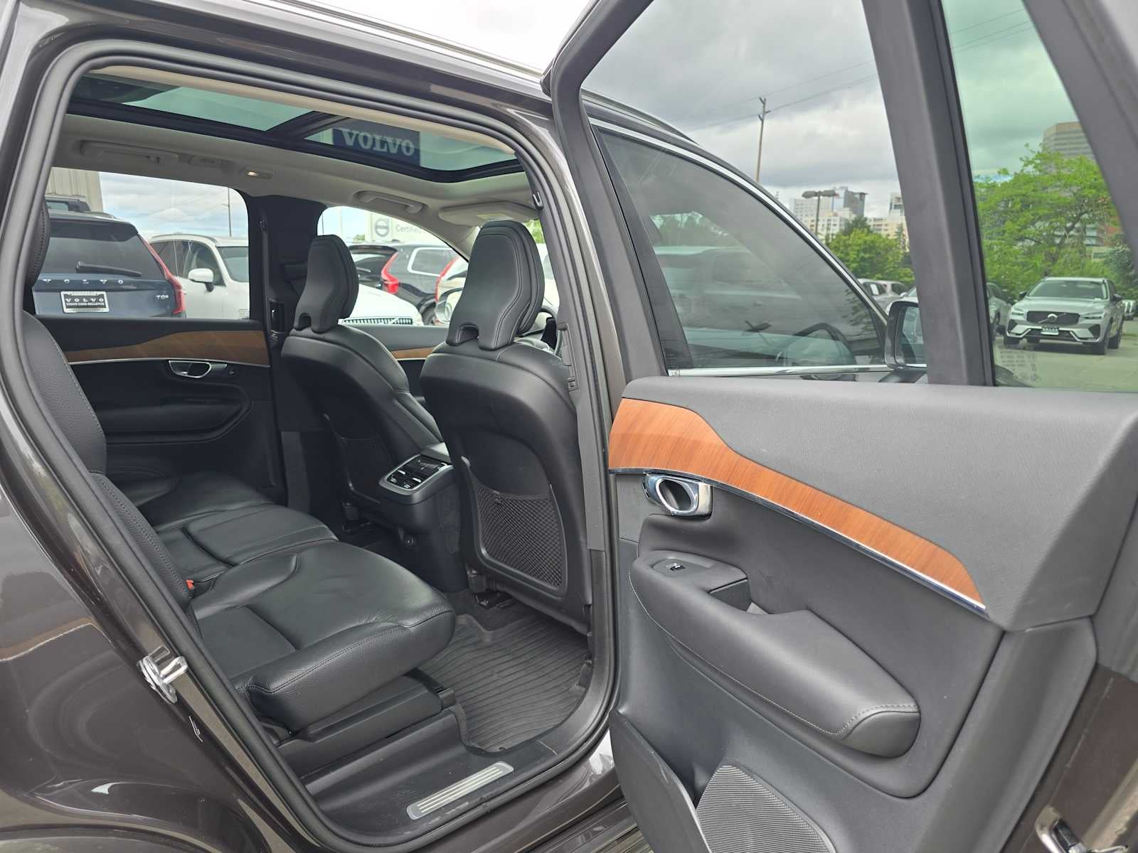 2023 Volvo XC90 Plus
