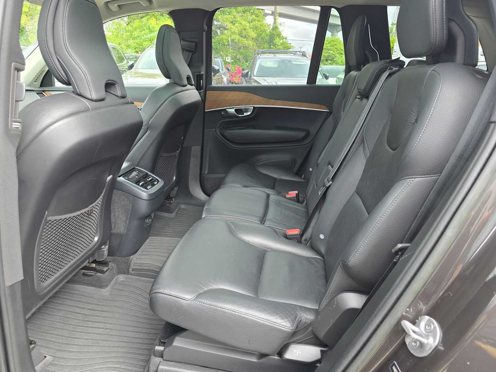 2023 Volvo XC90 Plus