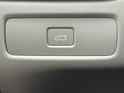 2023 Volvo XC60 Ultimate Bright Theme