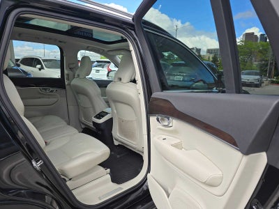 2019 Volvo XC90 Momentum