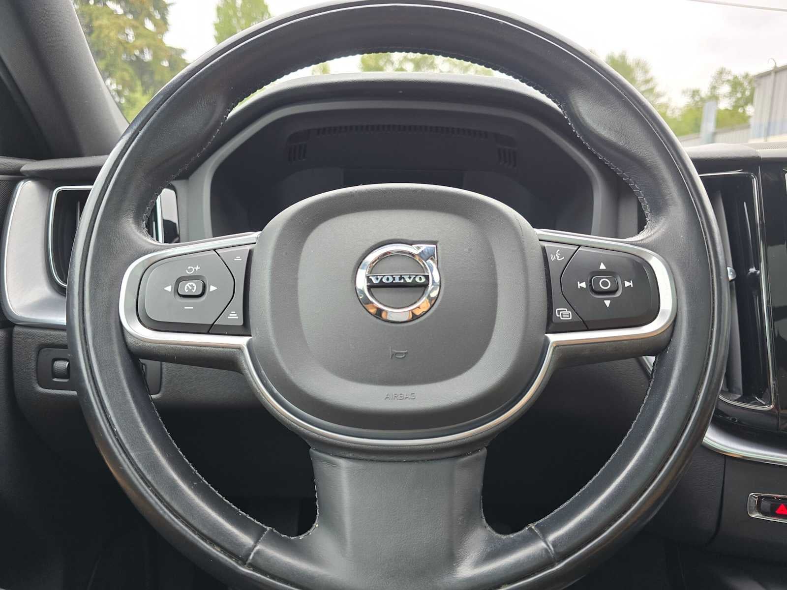2020 Volvo XC60 Momentum