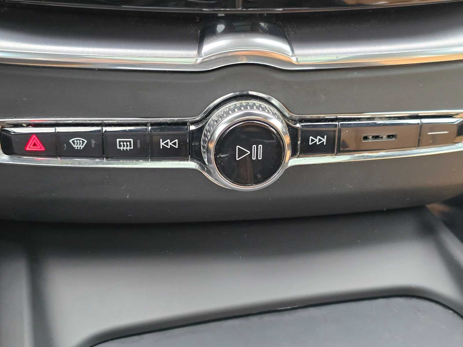 2020 Volvo XC60 Momentum