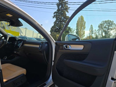 2019 Volvo XC40 Momentum