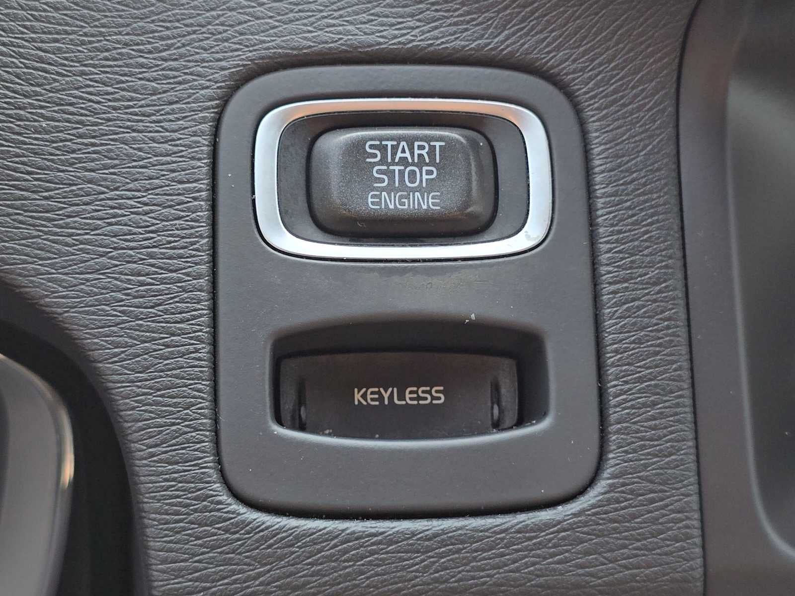 2015 Volvo XC70 T6 Premier Plus