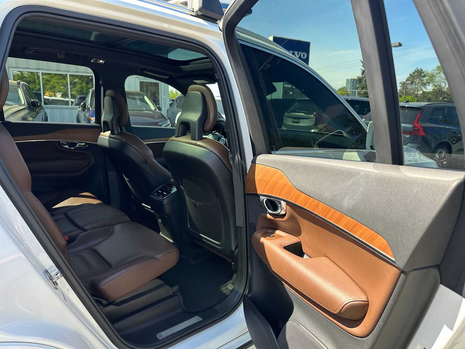 2022 Volvo XC90 Momentum