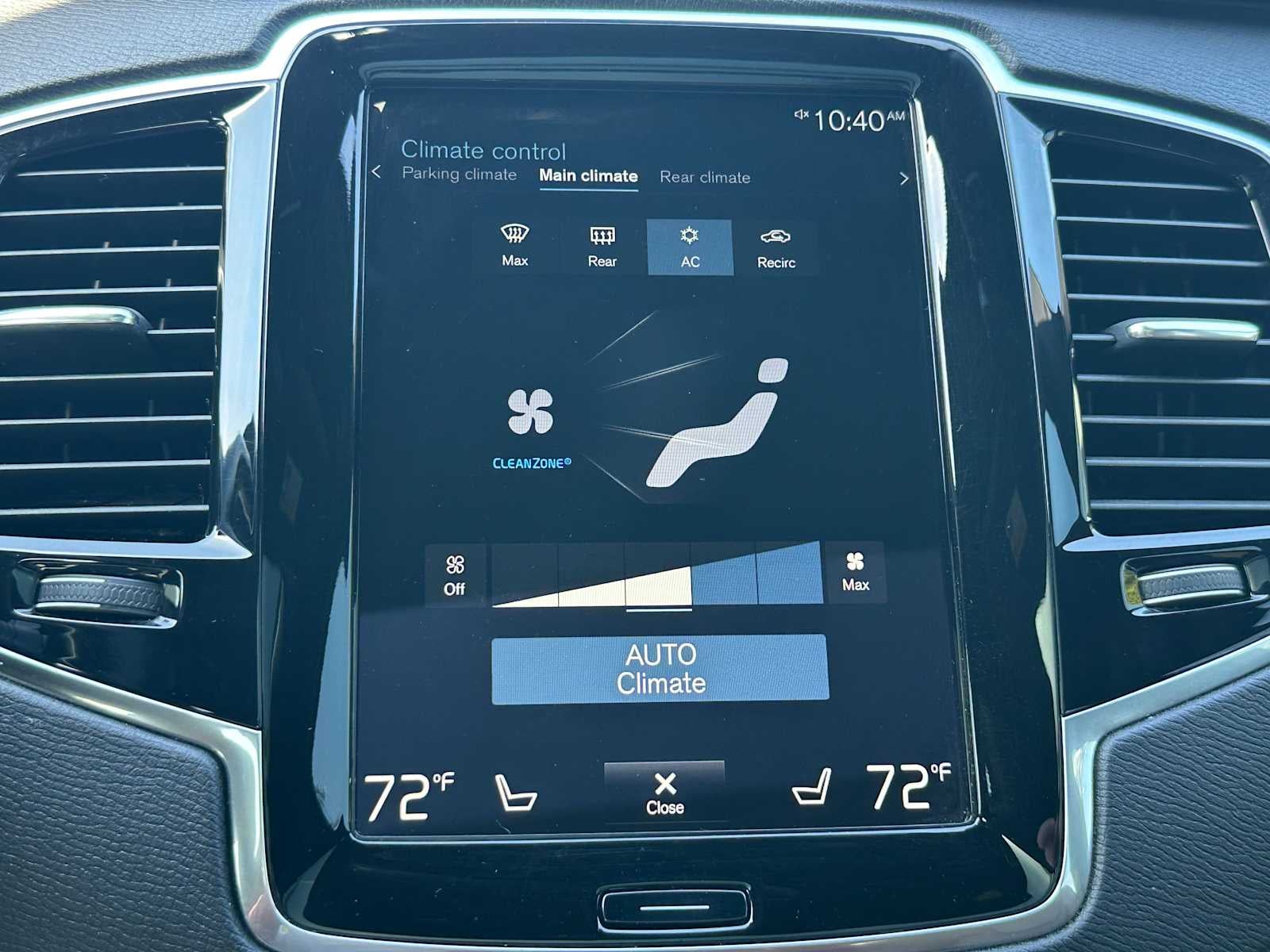 2022 Volvo XC90 Momentum