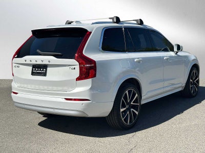 2022 Volvo XC90 Momentum
