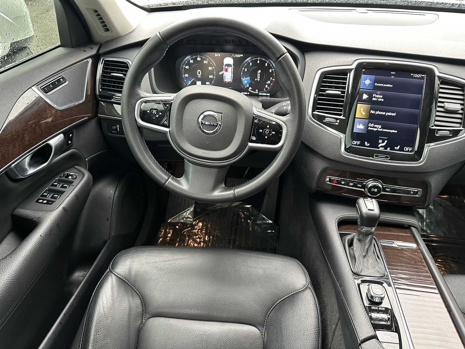 2017 Volvo XC90 Momentum