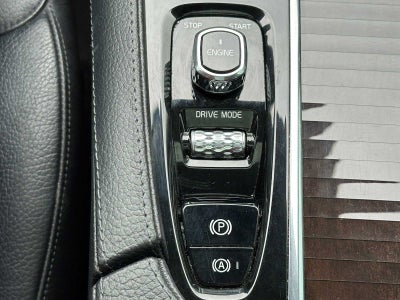 2017 Volvo XC90 Momentum