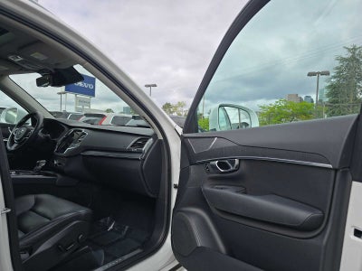 2020 Volvo XC90 Momentum