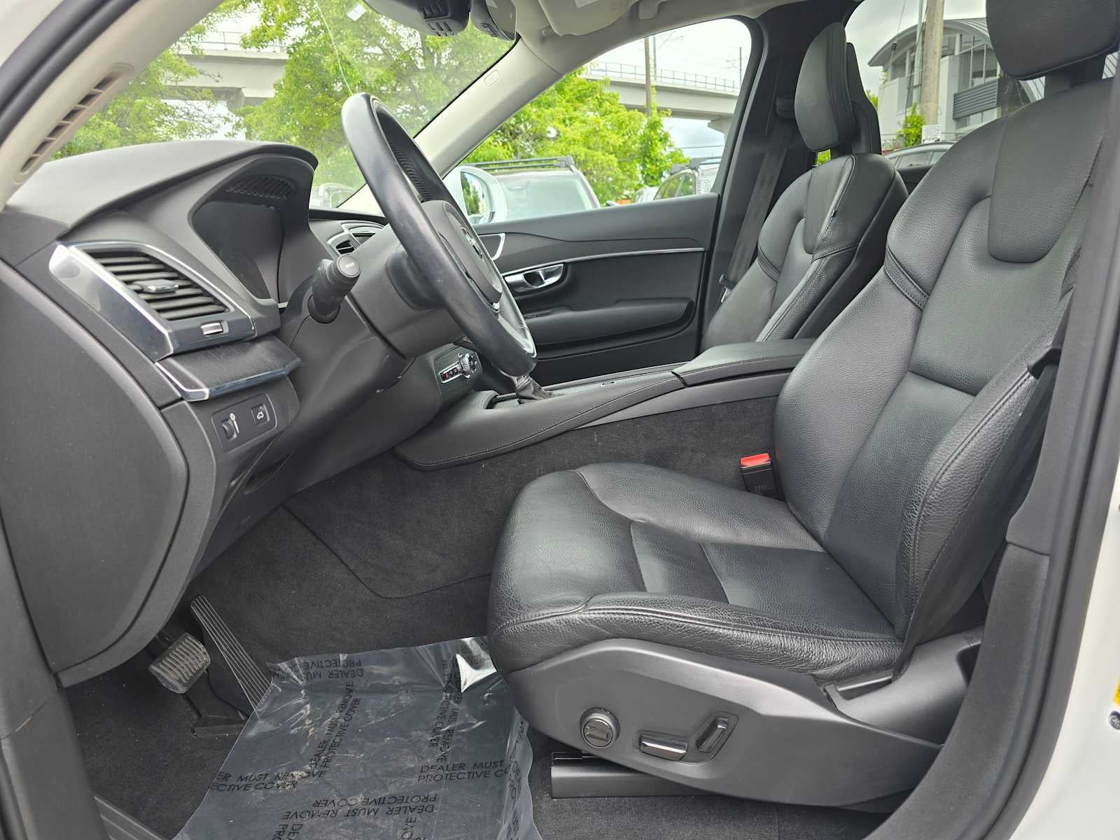 2020 Volvo XC90 Momentum