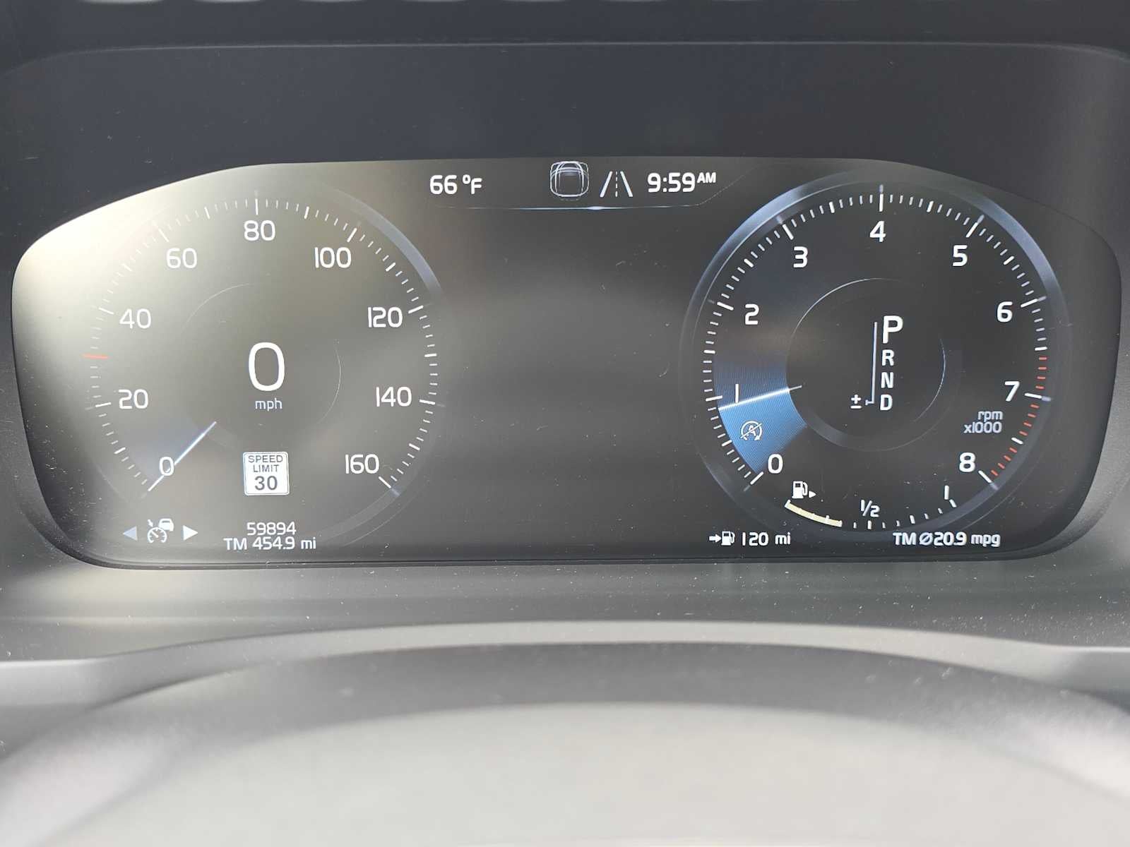 2020 Volvo XC90 Momentum
