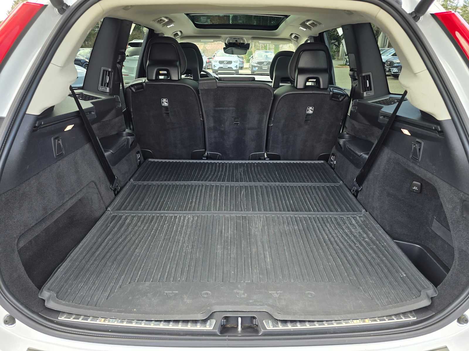 2022 Volvo XC90 Recharge Plug-In Hybrid Inscription