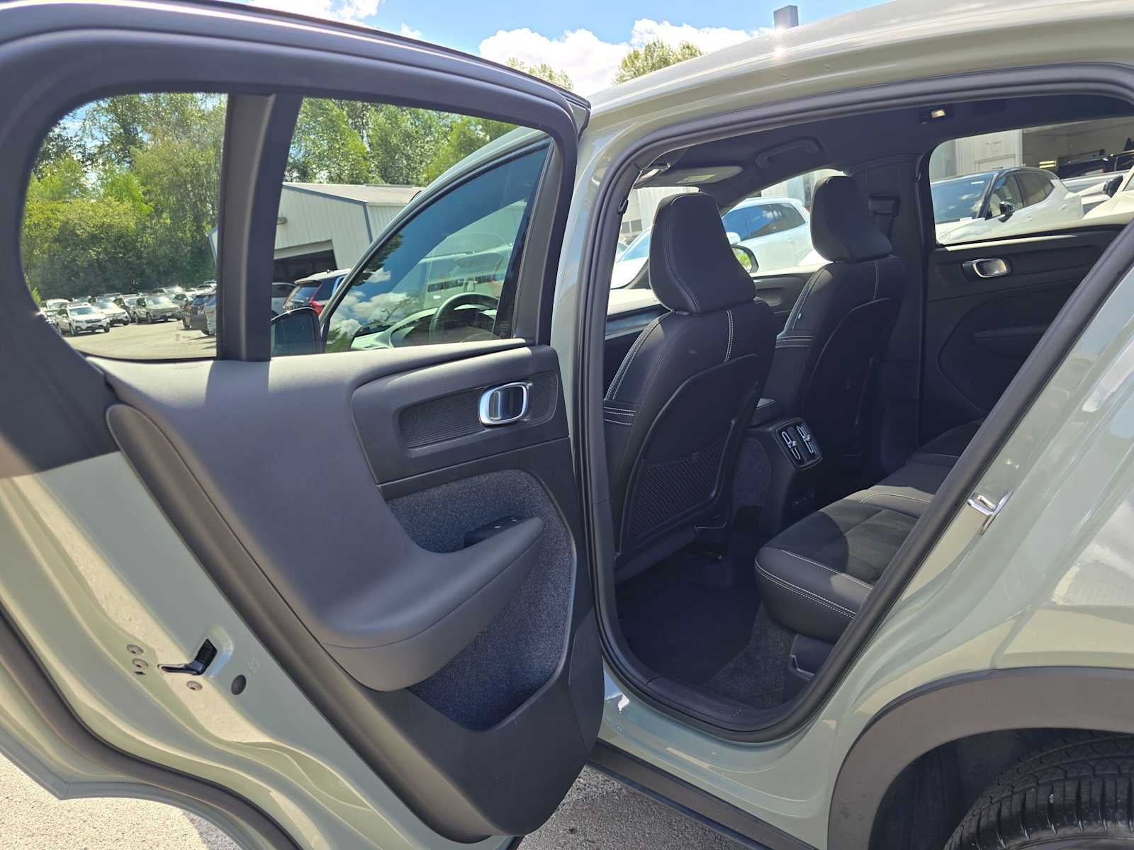 2023 Volvo C40 Recharge Pure Electric Plus