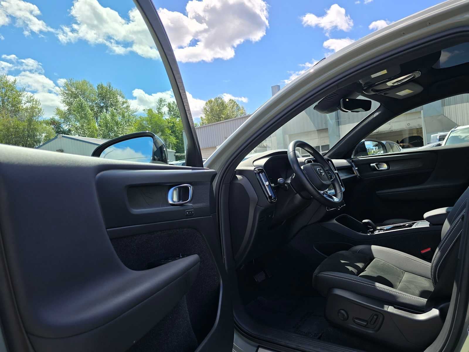 2023 Volvo C40 Recharge Pure Electric Plus