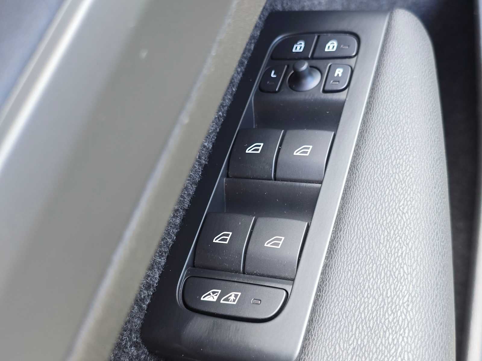 2023 Volvo C40 Recharge Pure Electric Plus