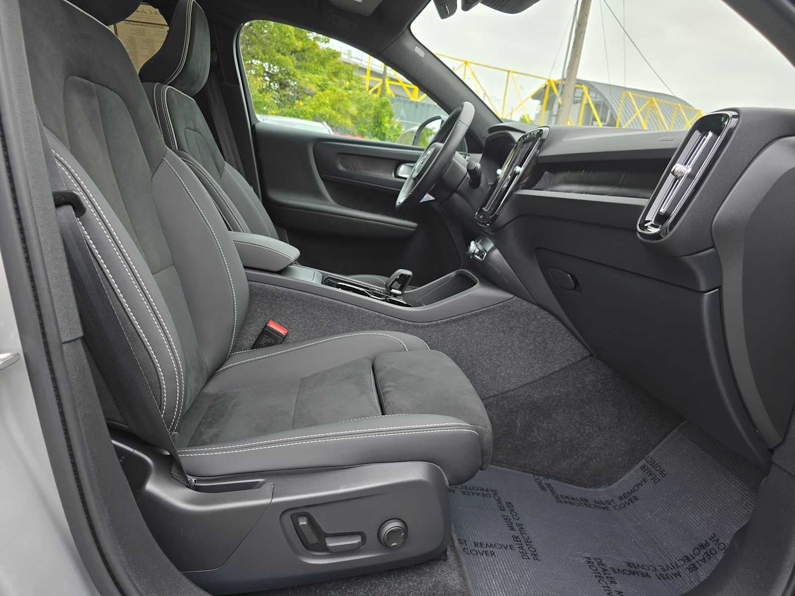 2023 Volvo C40 Recharge Pure Electric Plus