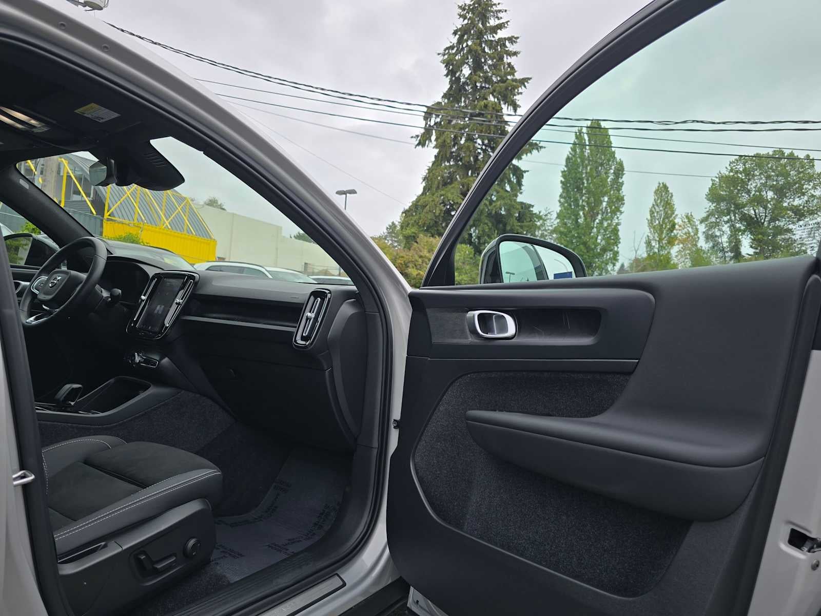 2023 Volvo C40 Recharge Pure Electric Plus