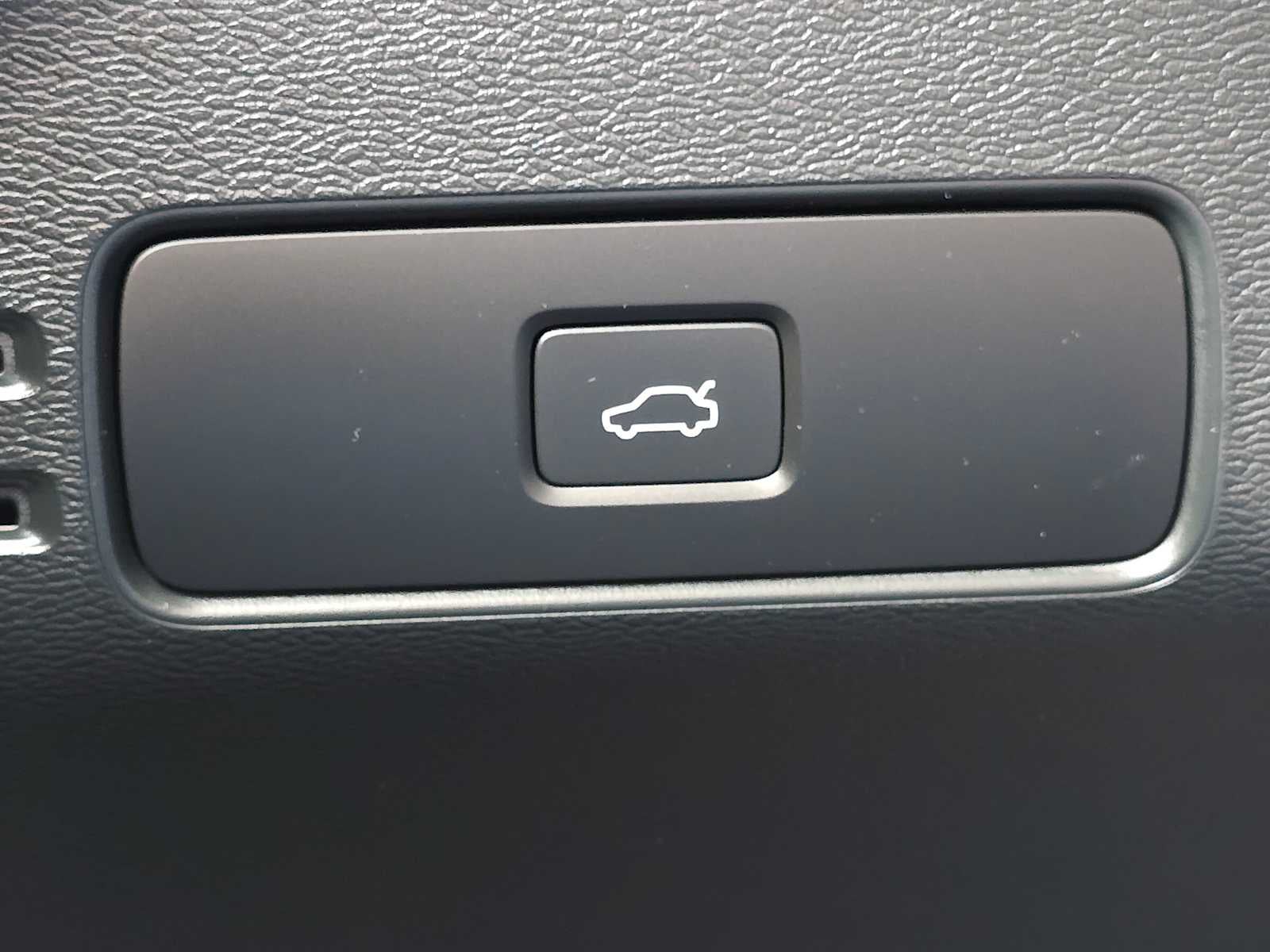 2023 Volvo C40 Recharge Pure Electric Plus