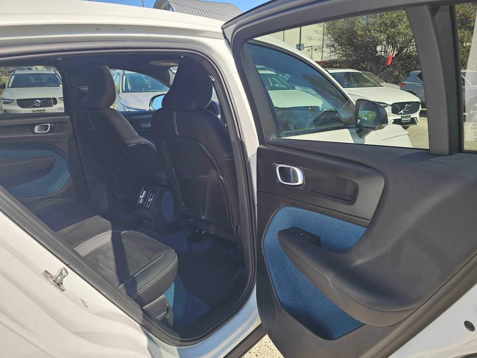 2023 Volvo C40 Recharge Pure Electric Plus