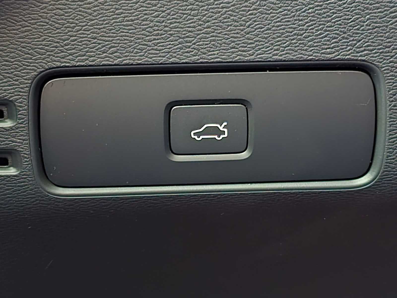 2023 Volvo C40 Recharge Pure Electric Ultimate