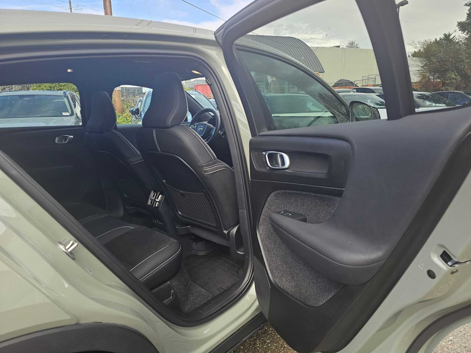 2023 Volvo C40 Recharge Pure Electric Ultimate